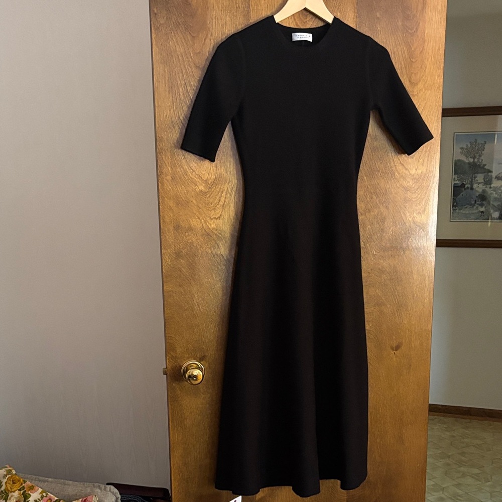 Elegant Black Midi Dress